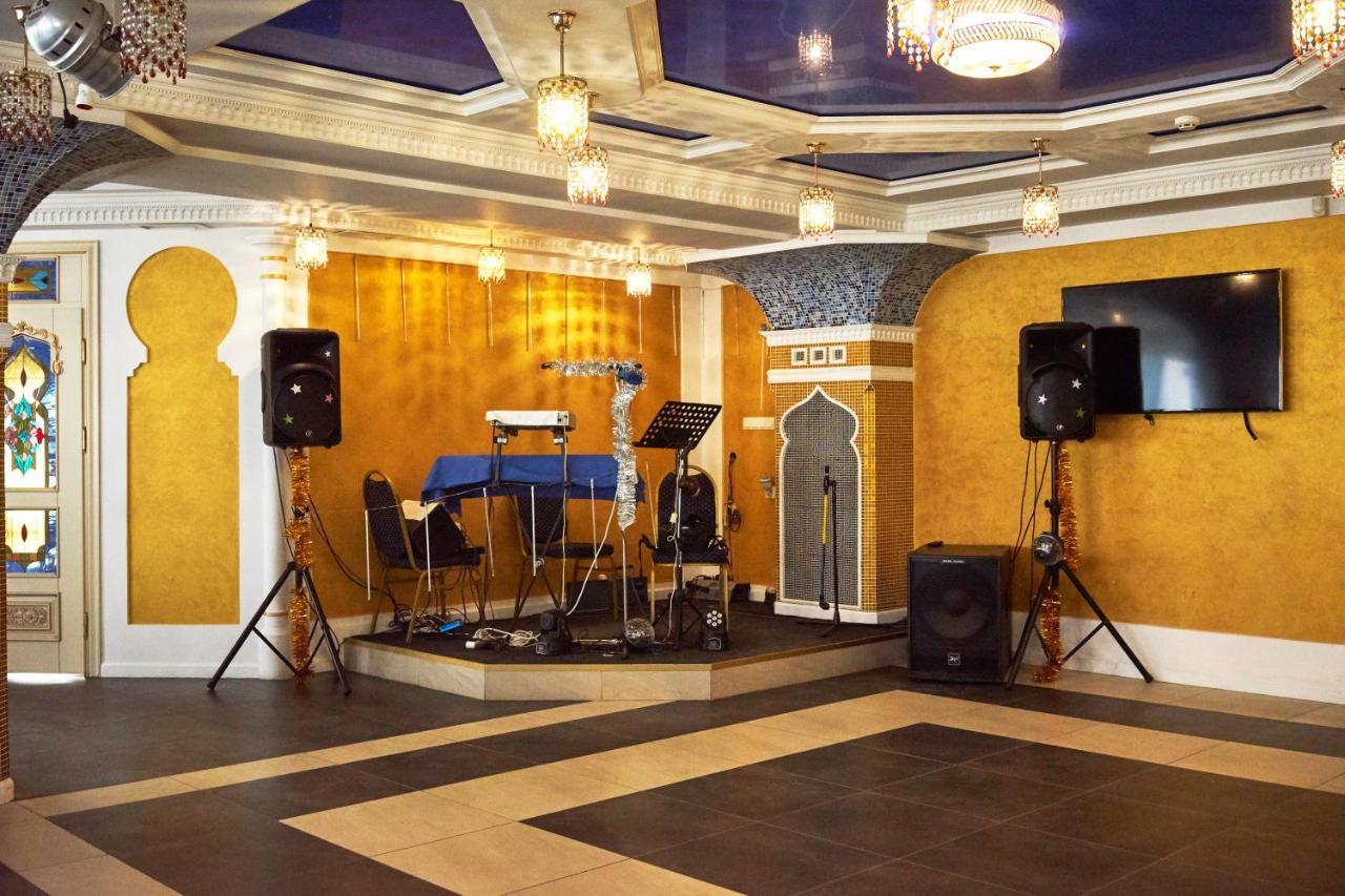 Східний Hotel Berezhany ภายนอก รูปภาพ