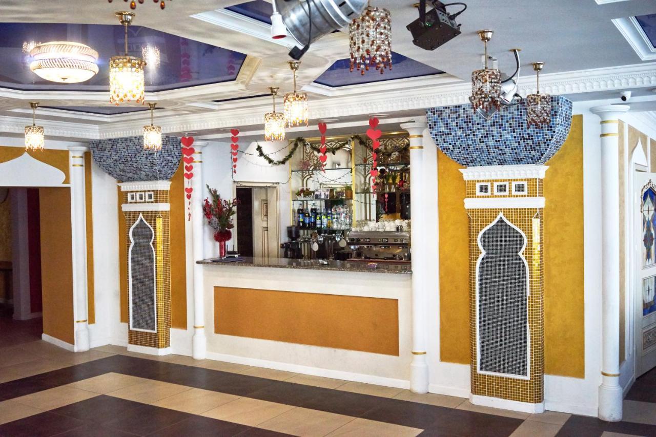 Східний Hotel Berezhany ภายนอก รูปภาพ