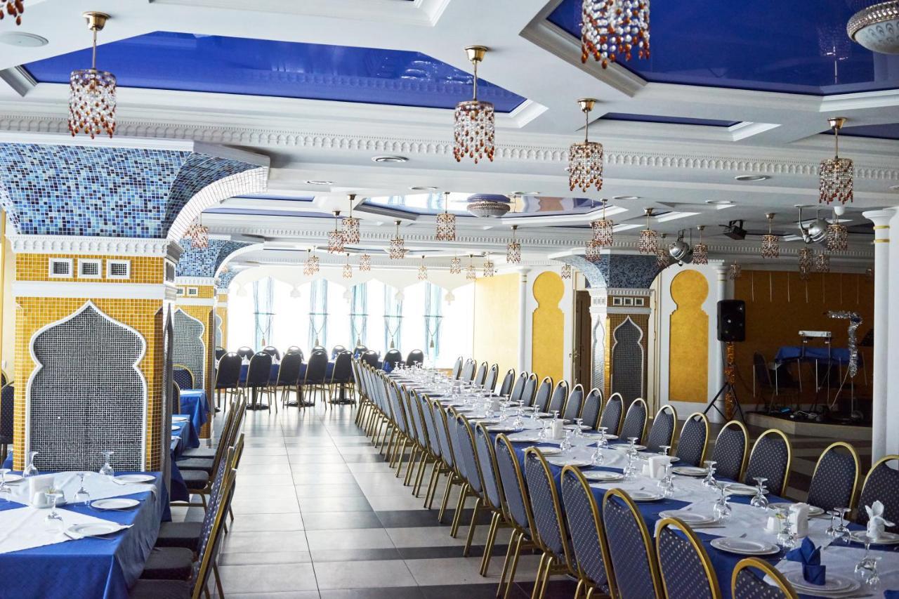 Східний Hotel Berezhany ภายนอก รูปภาพ