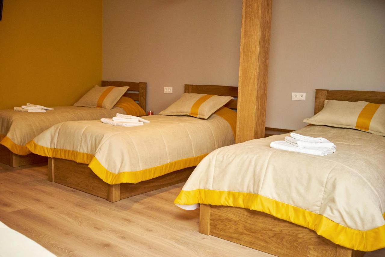Східний Hotel Berezhany ภายนอก รูปภาพ