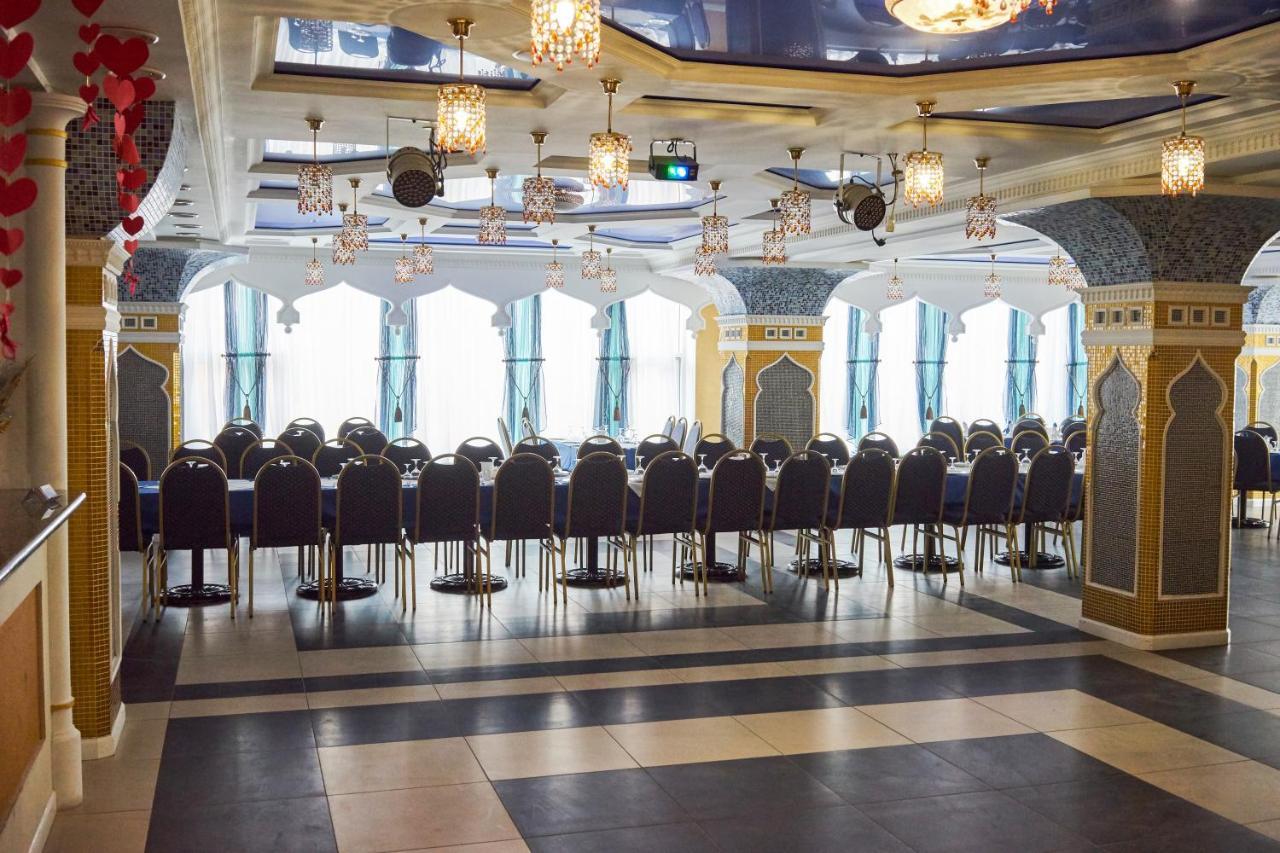 Східний Hotel Berezhany ภายนอก รูปภาพ