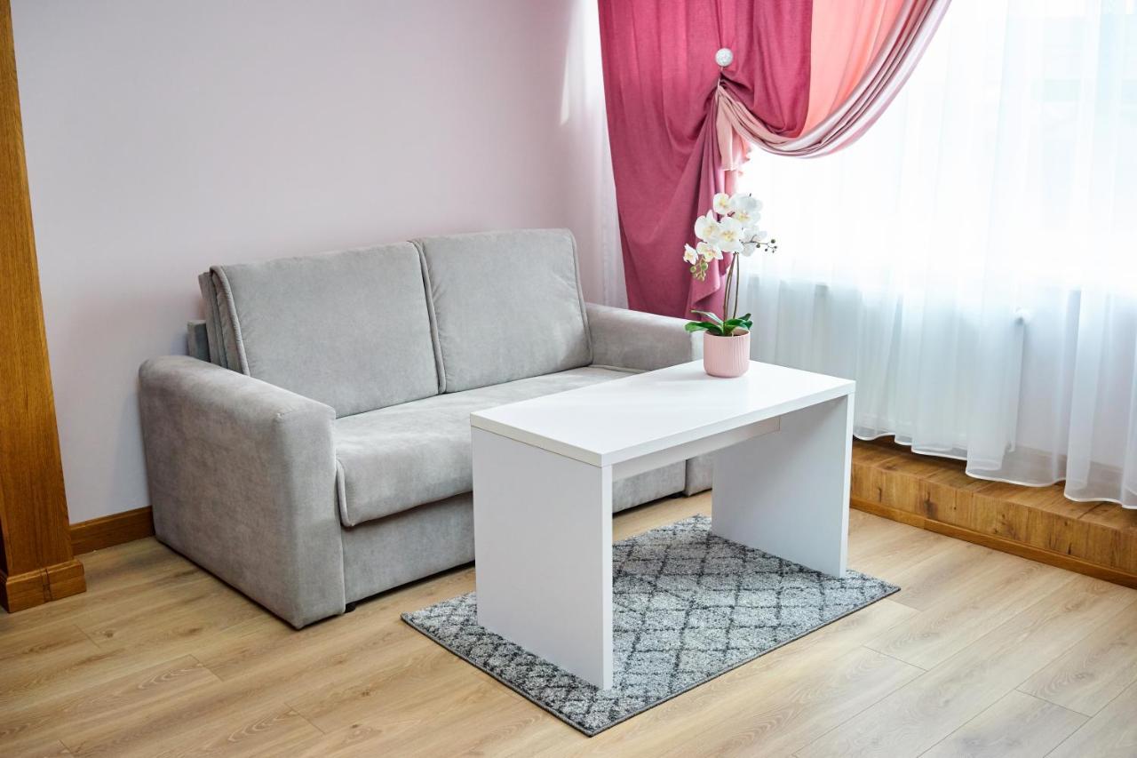 Східний Hotel Berezhany ภายนอก รูปภาพ
