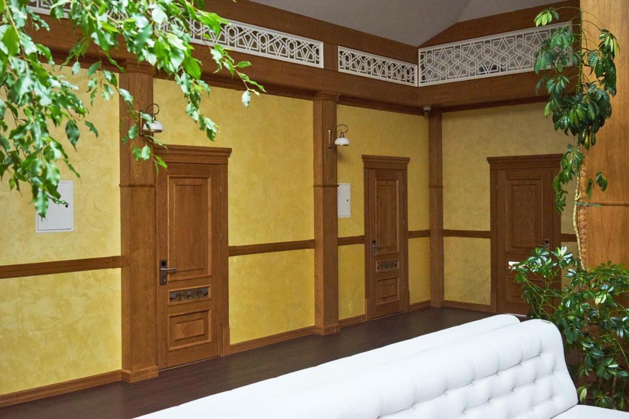 Східний Hotel Berezhany ภายนอก รูปภาพ
