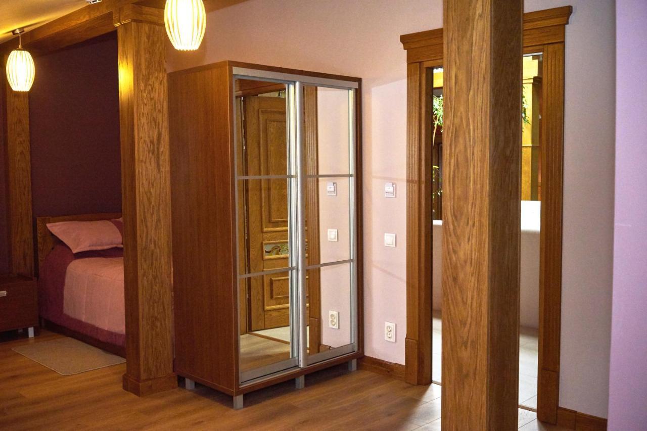 Східний Hotel Berezhany ภายนอก รูปภาพ