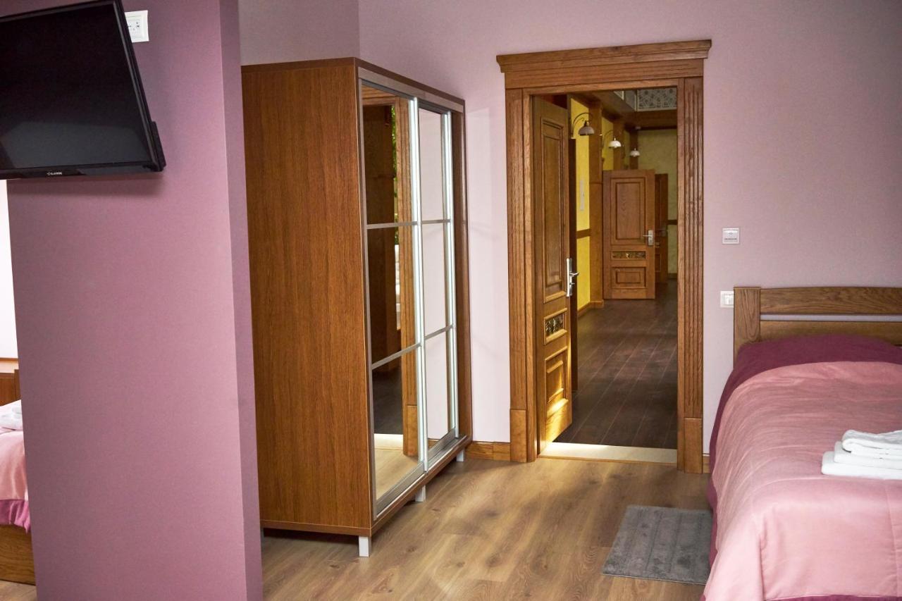 Східний Hotel Berezhany ภายนอก รูปภาพ
